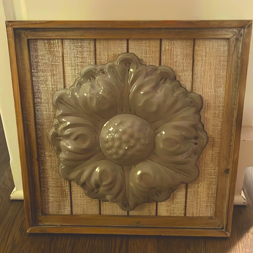 NEW Vintage Framed Metal Flower Plate in Taupe Gray